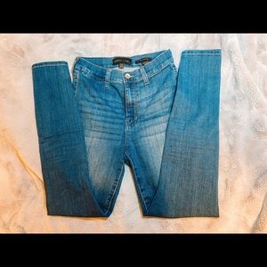 KENDALL & KYLIE SKINNY JEANS